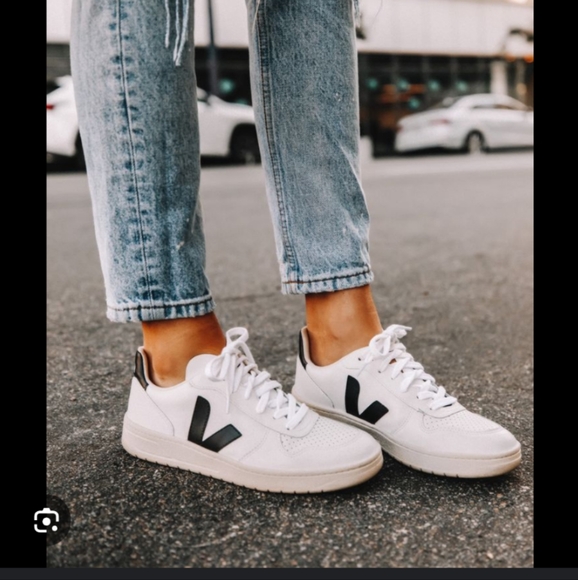 Veja v-10 sneakers - Picture 2 of 16